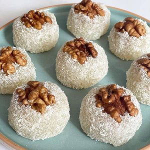 مقایسه باسلوق گردویی با سایر دسرهای ایرانی