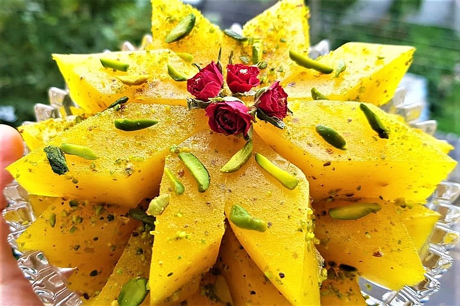 مسقطی عمده و دلیل محبوبیت آن در مراسم‌های رسمی